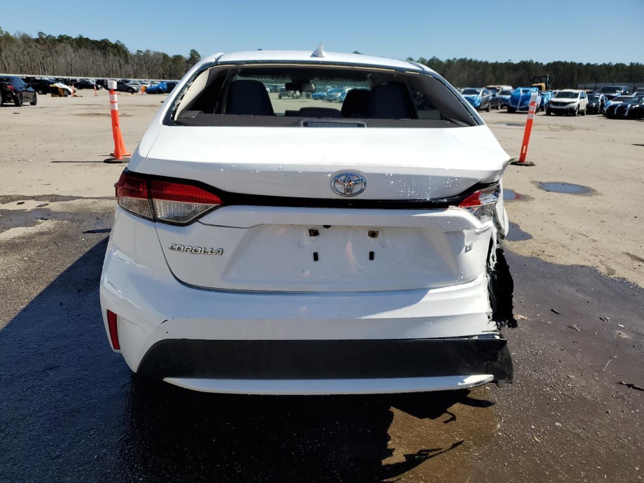 2021 TOYOTA COROLLA LE - Фото 6