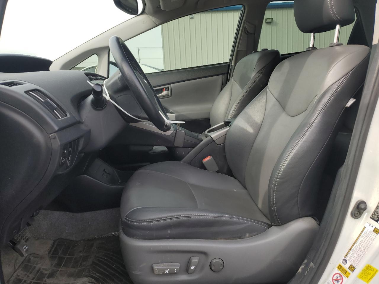 2015 TOYOTA PRIUS - Image 7