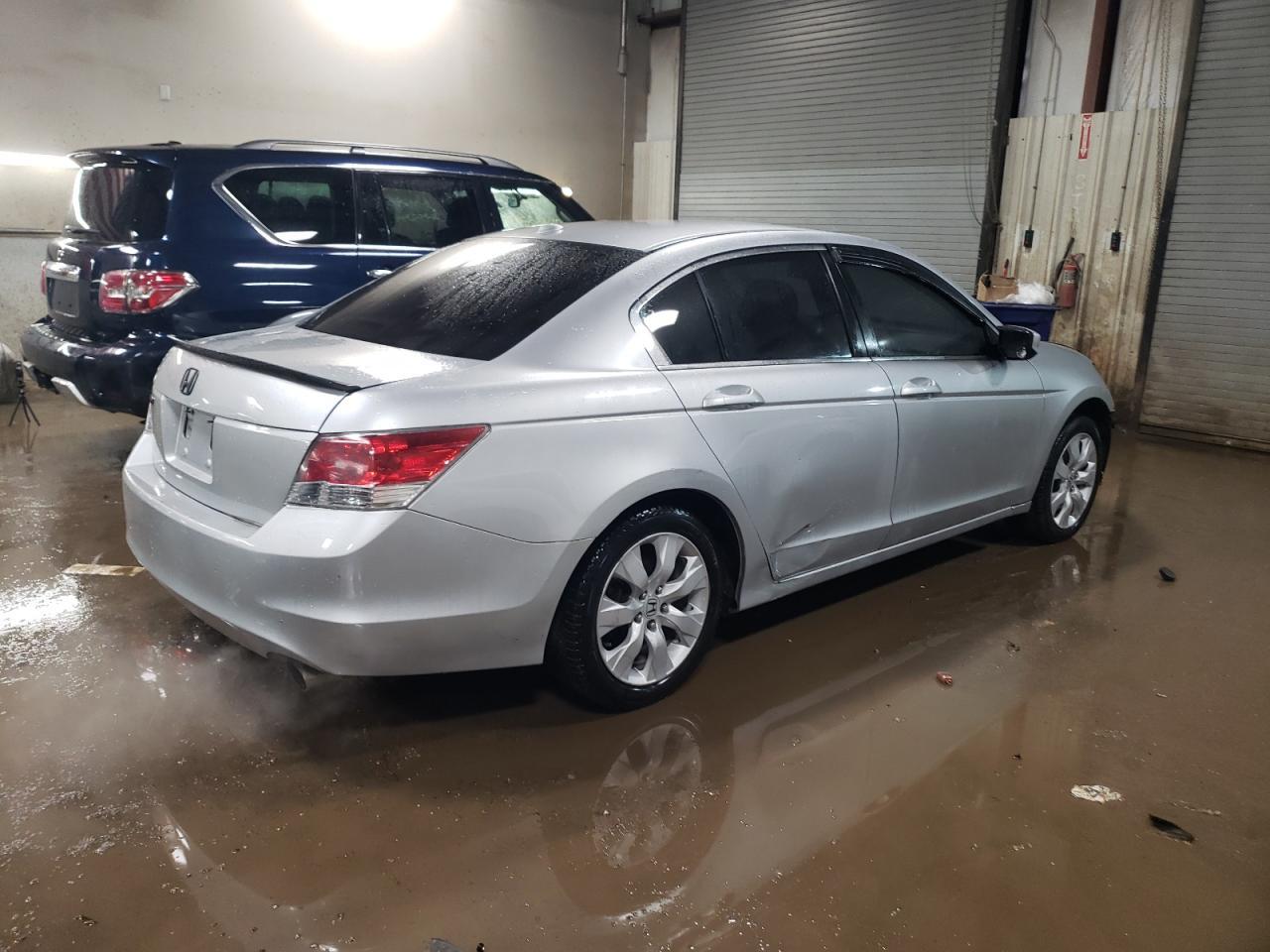 2010 HONDA ACCORD EXL - Image 3