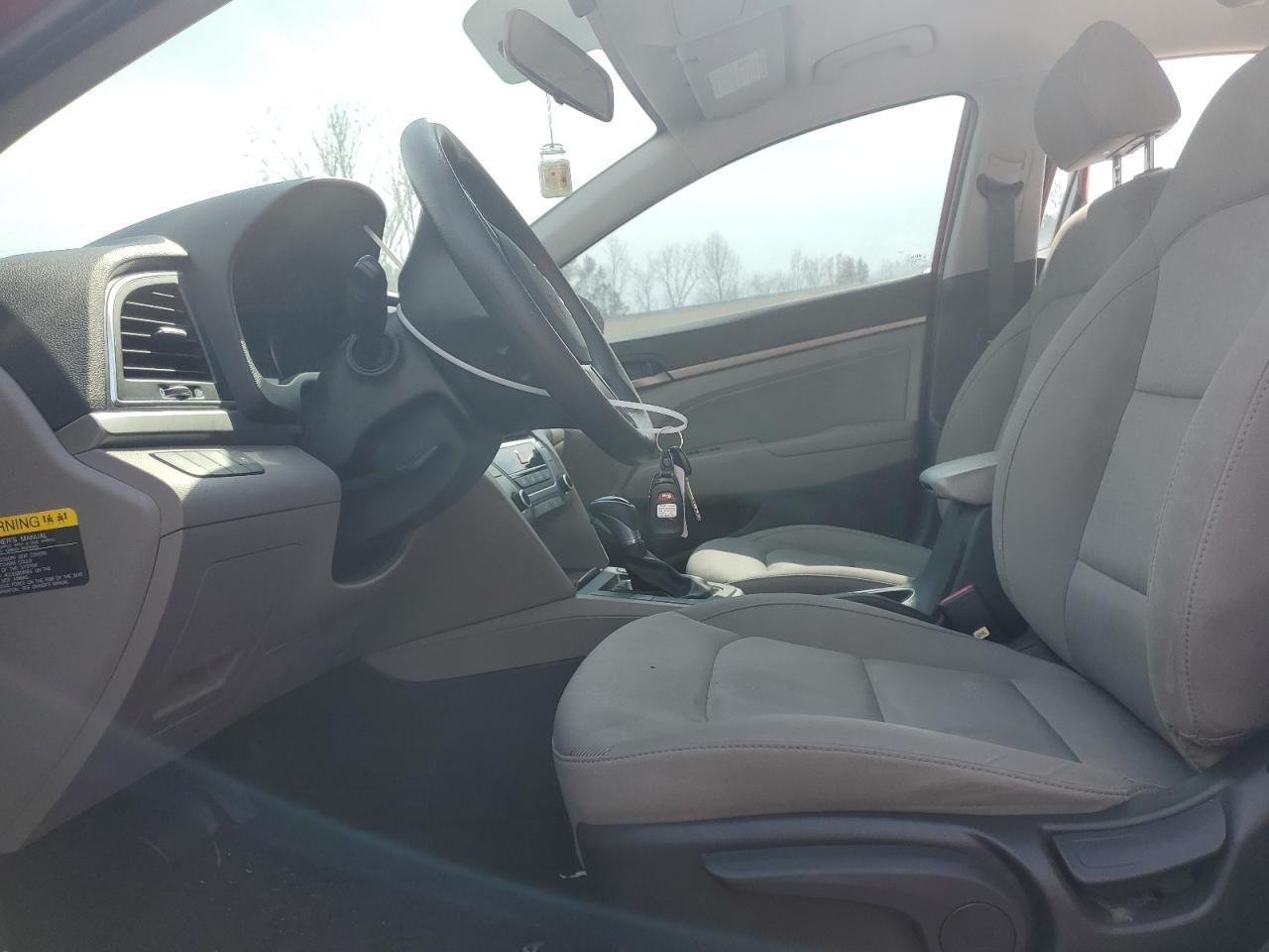 2017 HYUNDAI ELANTRA SE - Фото 7