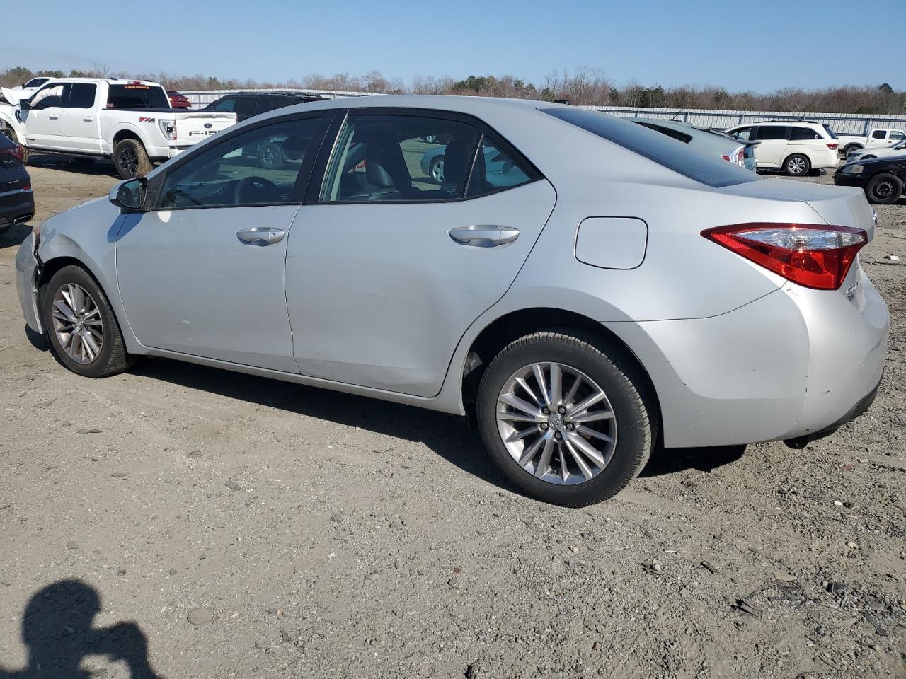 2014 TOYOTA COROLLA L - Image 2