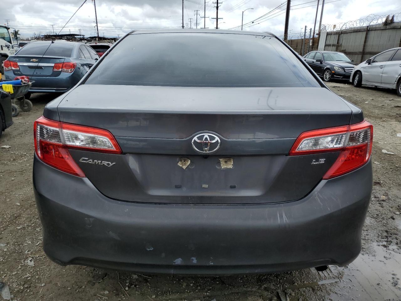2014 TOYOTA CAMRY L - Фото 6