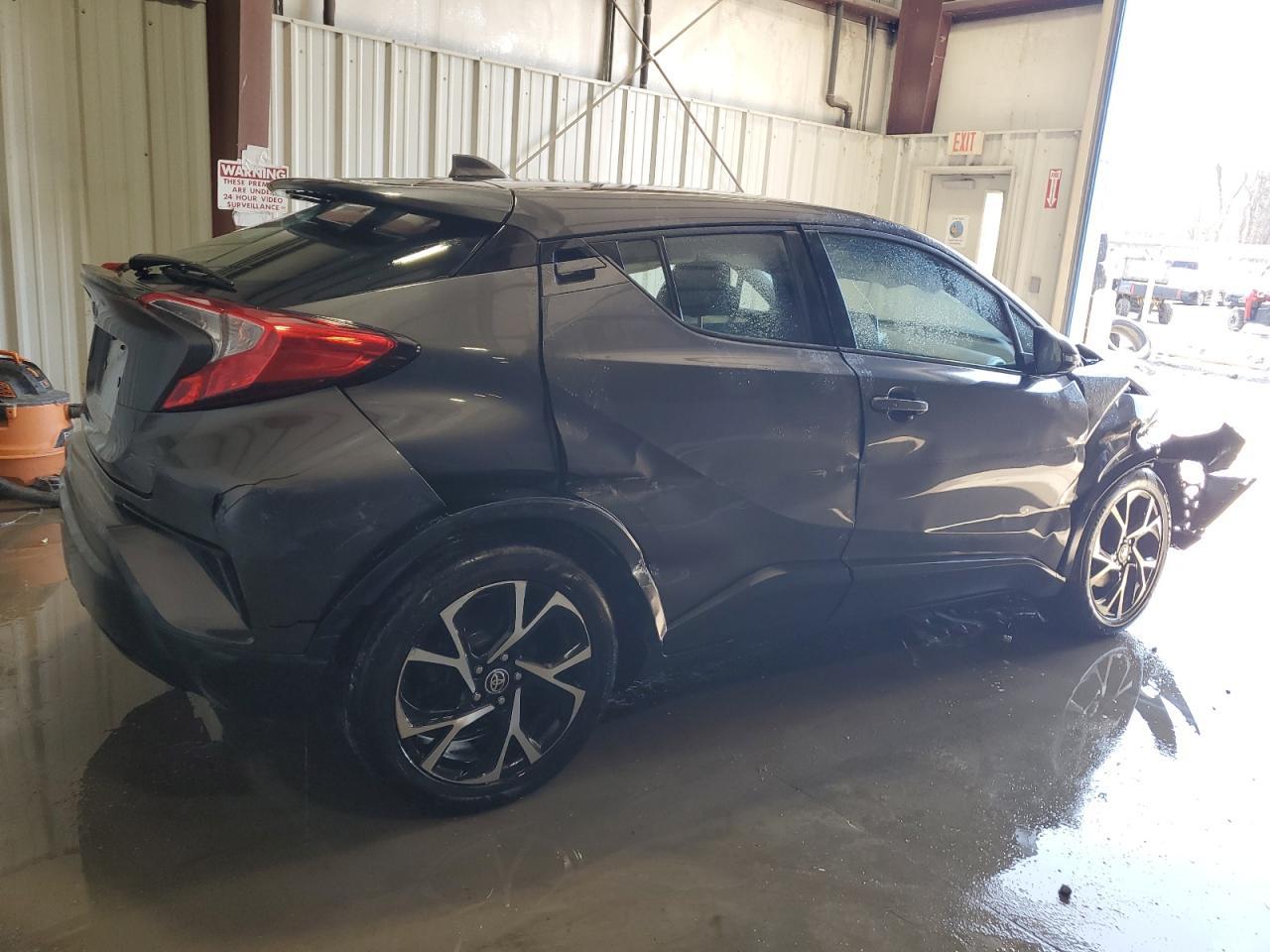 2021 TOYOTA C-HR XLE - Фото 3