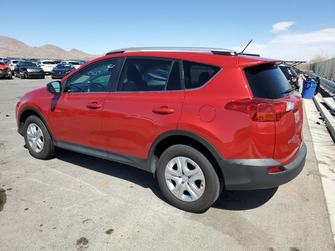 2015 TOYOTA RAV4 LE - Фото 2
