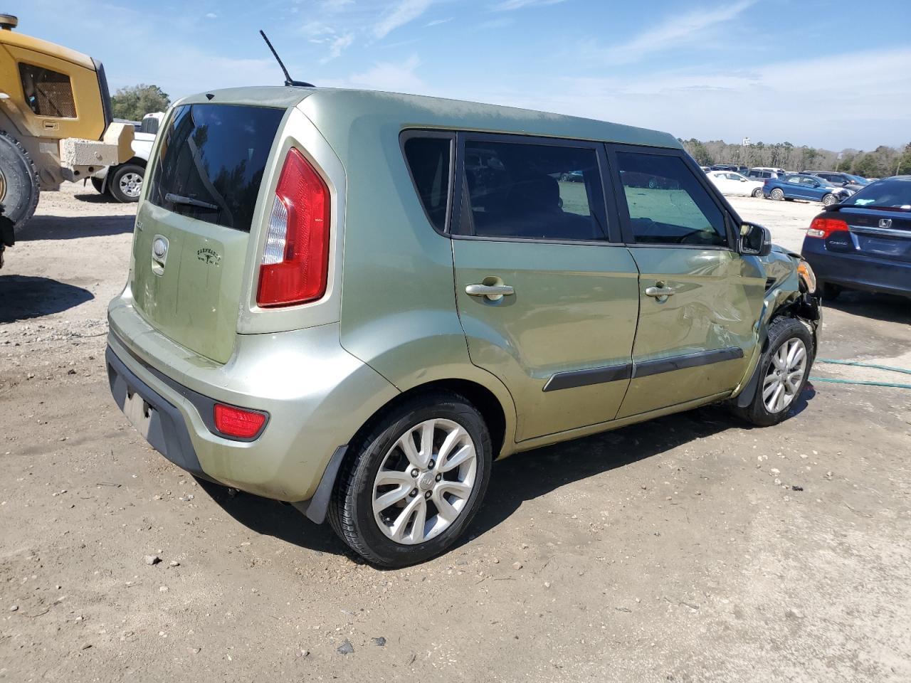 2013 KIA SOUL + - Image 3