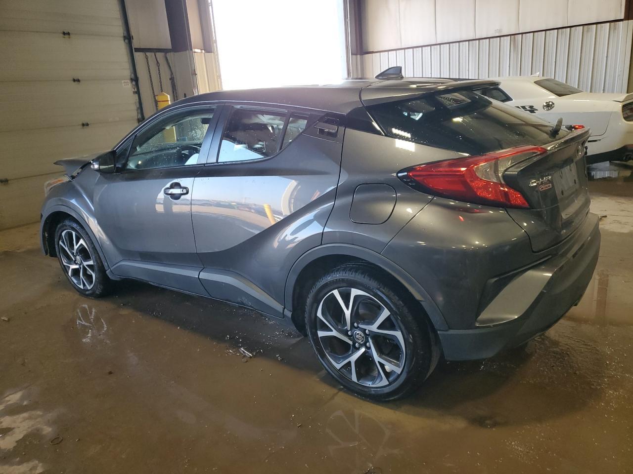 2018 TOYOTA C-HR XLE - Image 2