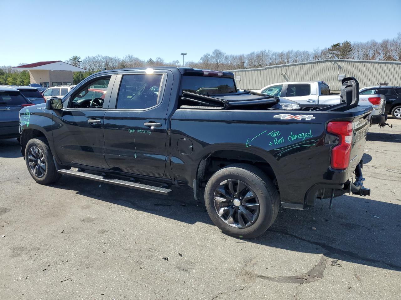 2019 CHEVROLET SILVERADO - Фото 2