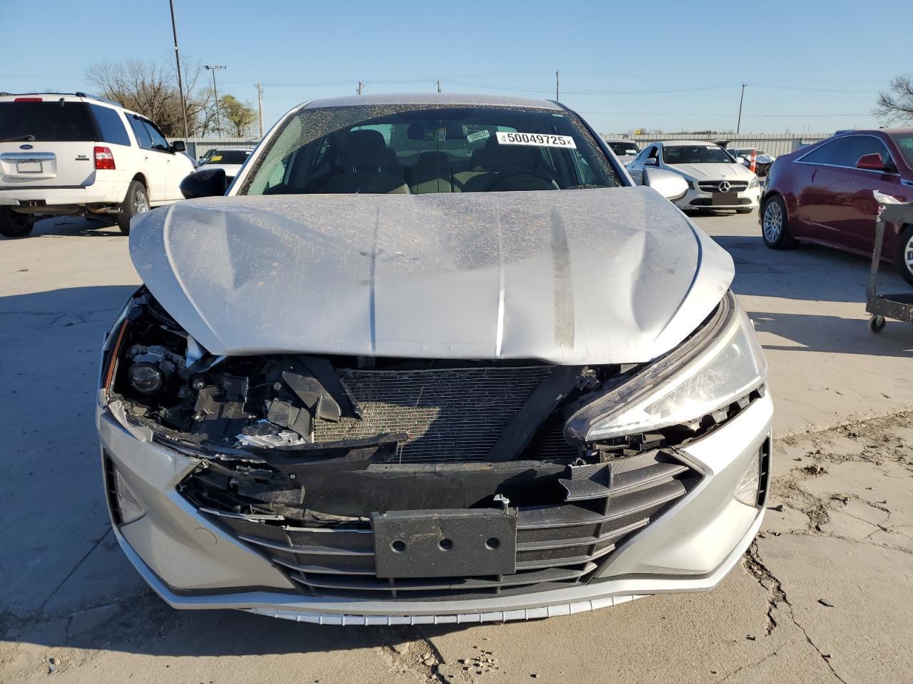 2019 HYUNDAI ELANTRA SE - Фото 5