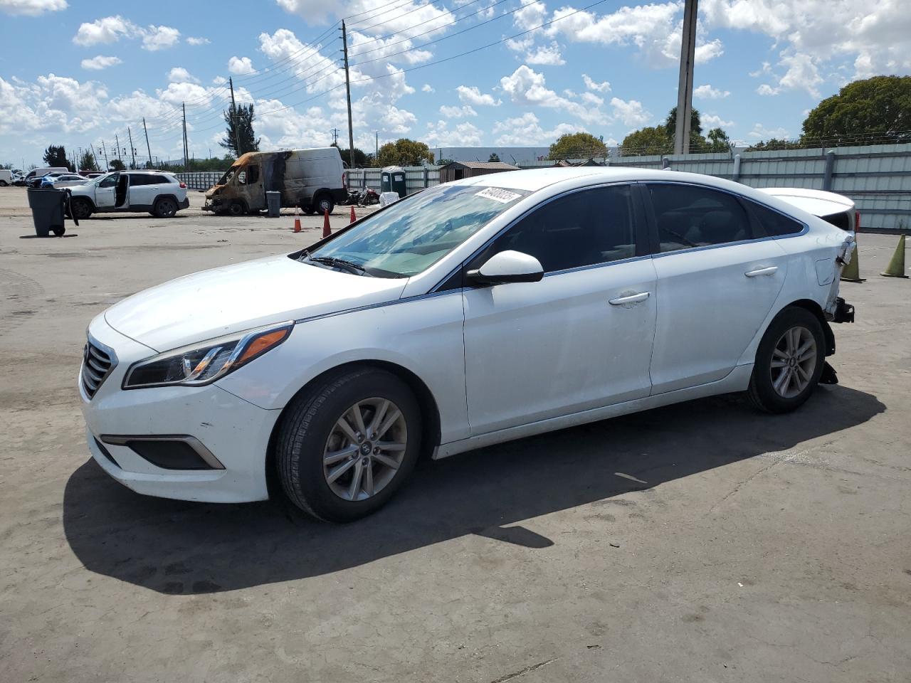 2017 HYUNDAI SONATA SE