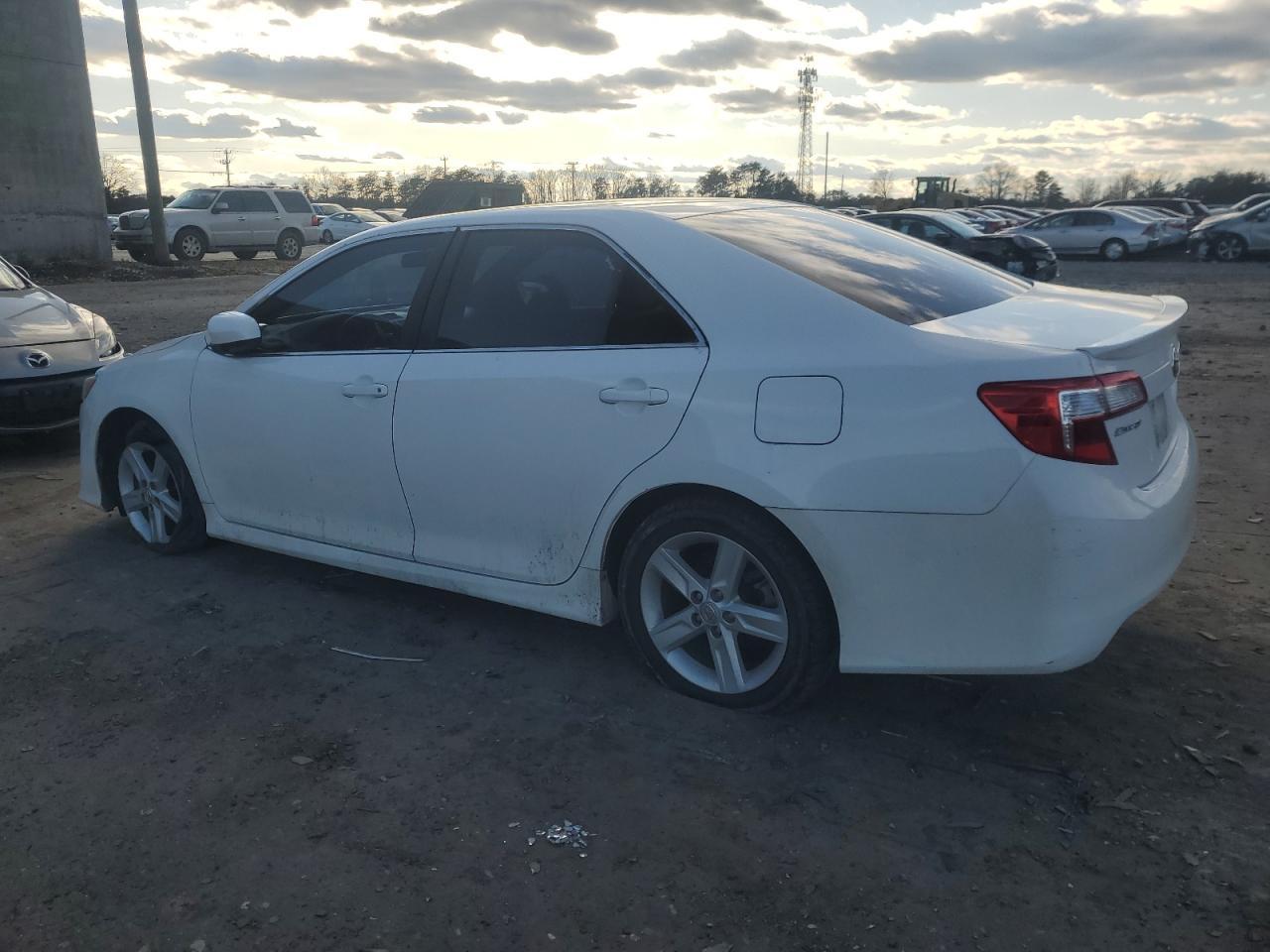 2014 TOYOTA CAMRY L - Image 2