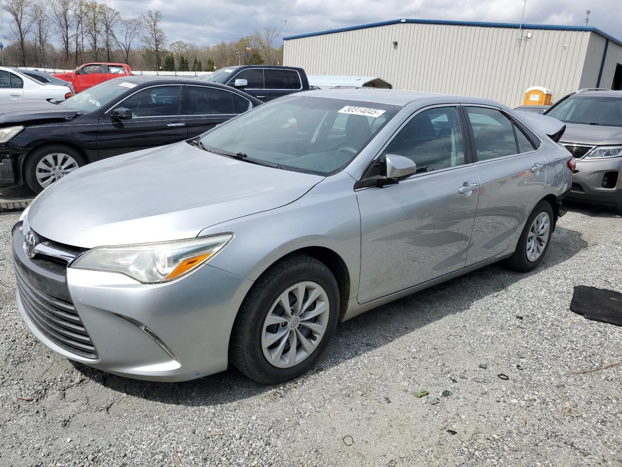 2016 TOYOTA CAMRY LE