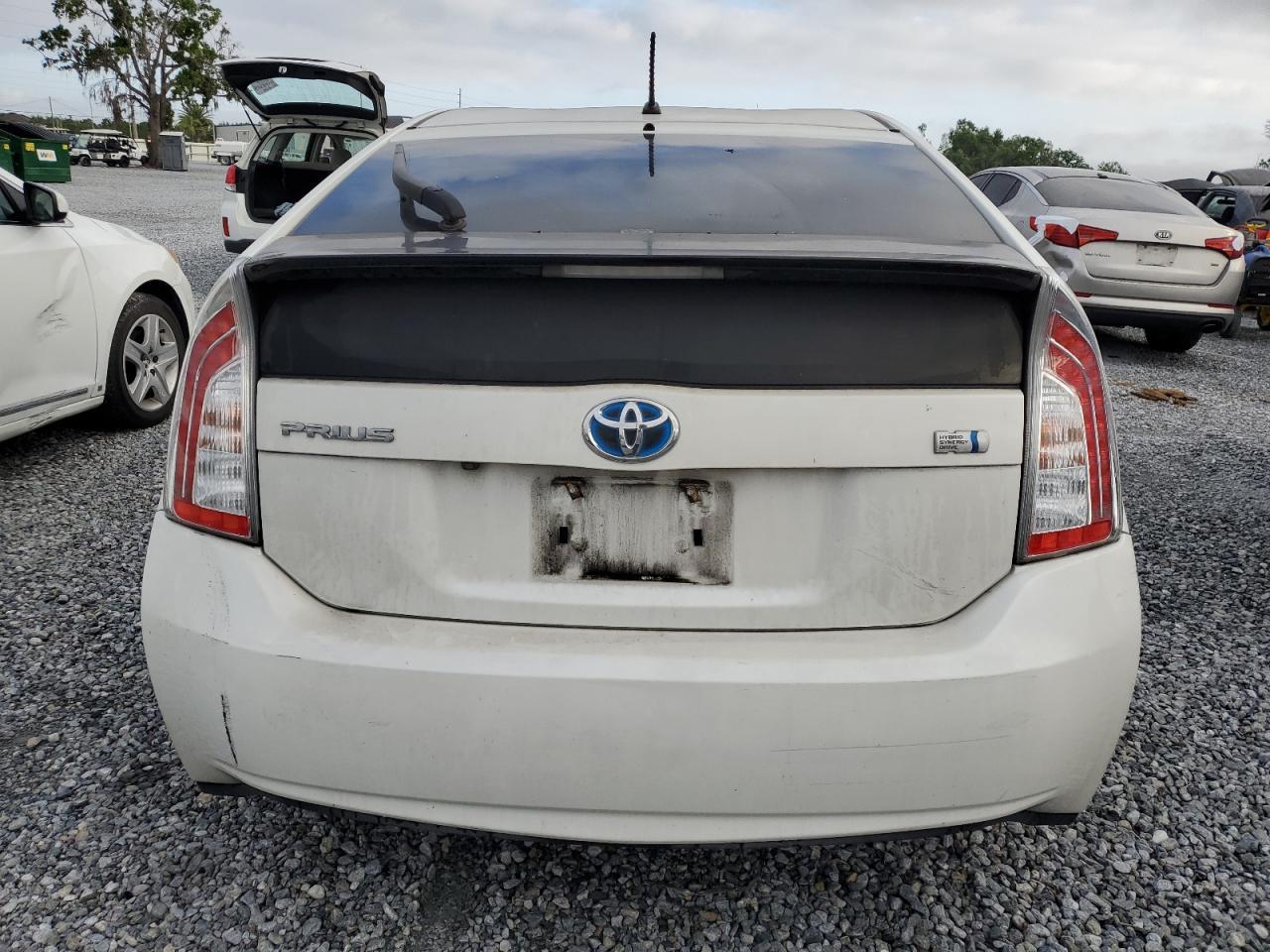 2015 TOYOTA PRIUS - Фото 6