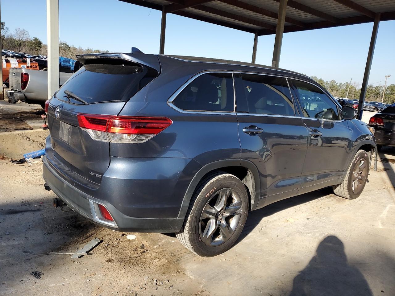 2018 TOYOTA HIGHLANDER - Фото 3