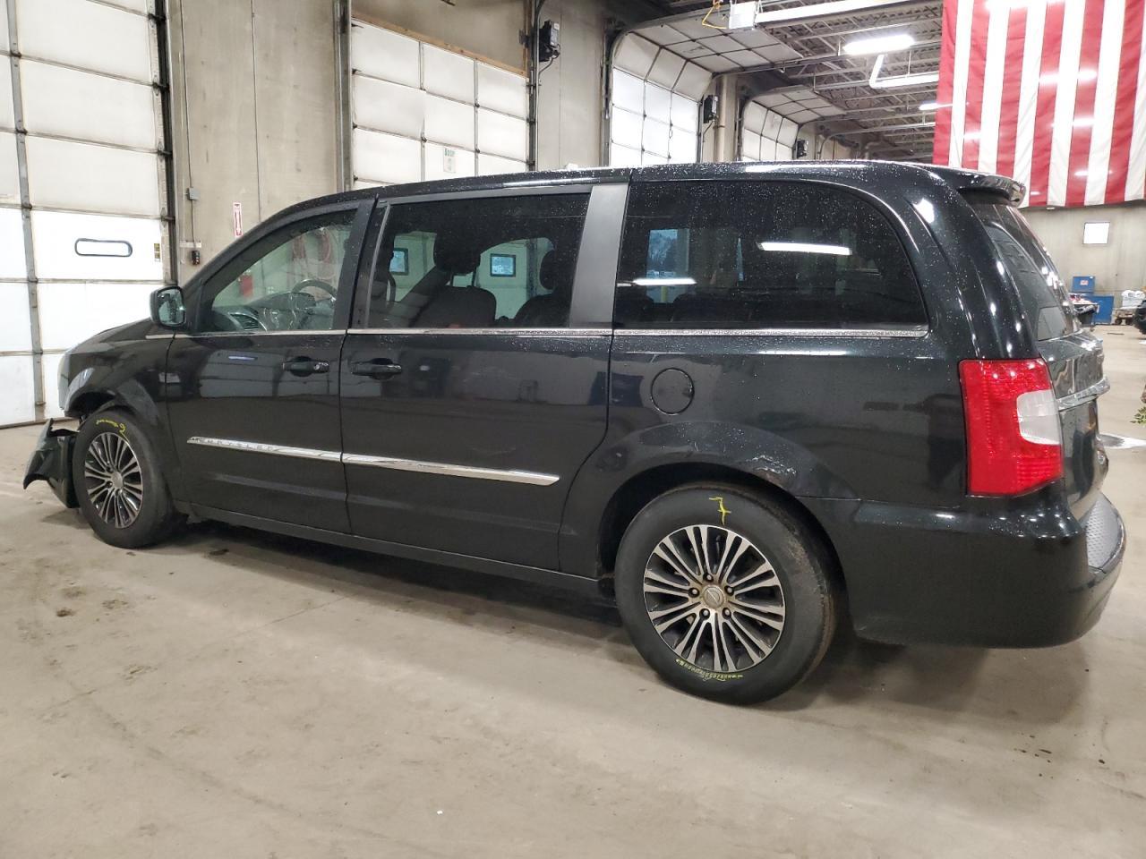 2014 CHRYSLER TOWN & COU - Фото 2