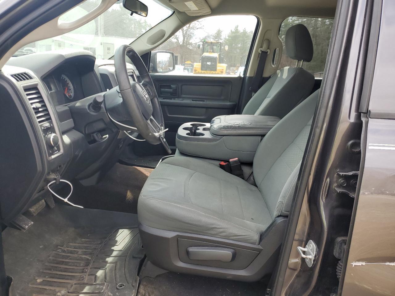 2014 RAM 1500 ST - Image 7