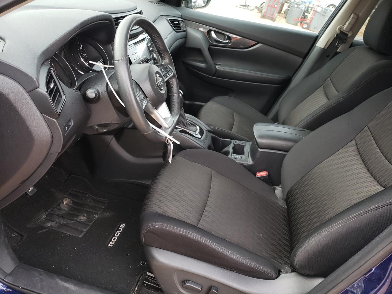 2017 NISSAN ROGUE SV - Image 7