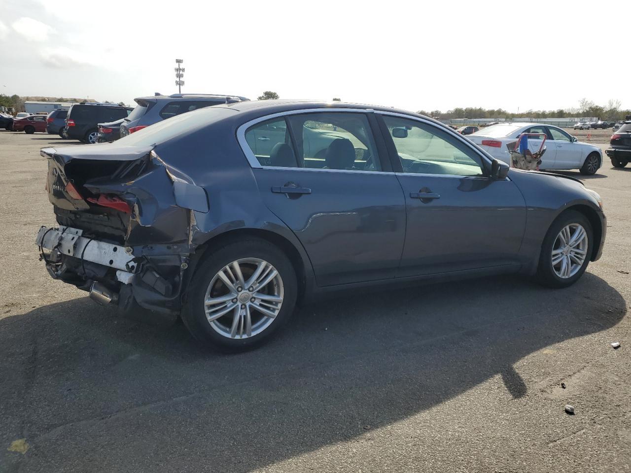 2012 INFINITI G37 - Image 3