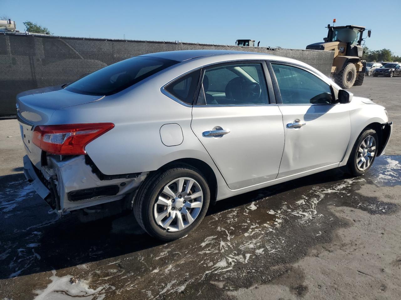 2018 NISSAN SENTRA S - Фото 3