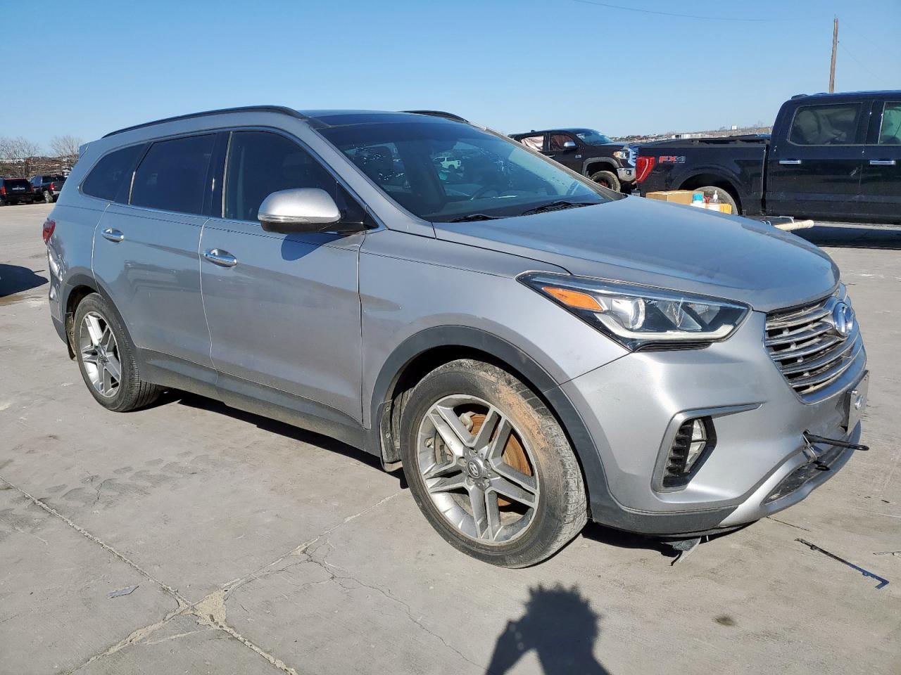 2017 HYUNDAI SANTA FE S - Image 4