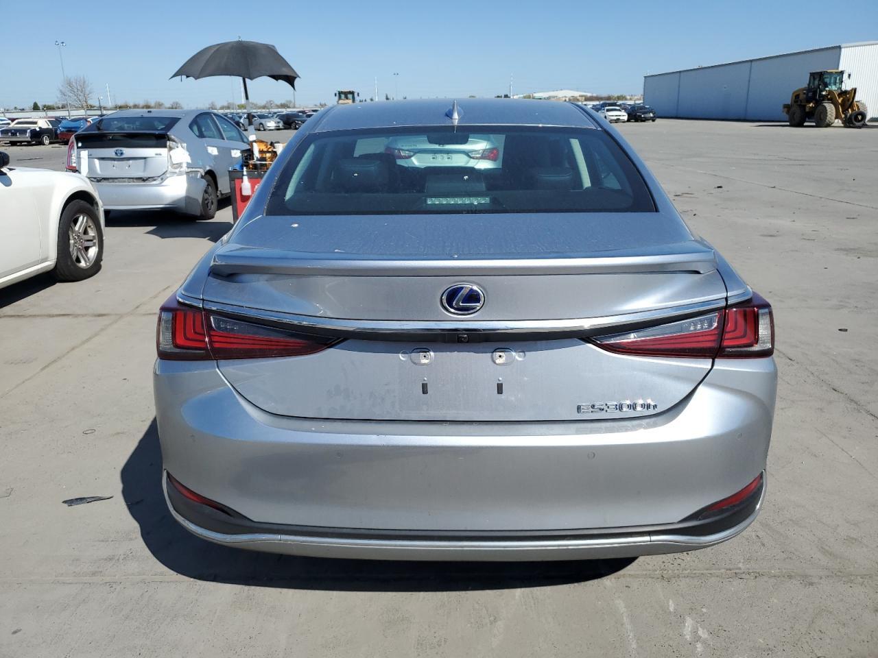 2022 LEXUS ES 300H BA - Фото 6