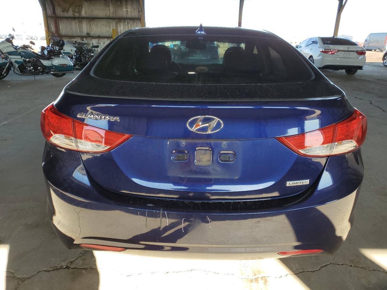 2013 HYUNDAI ELANTRA GL - Image 6