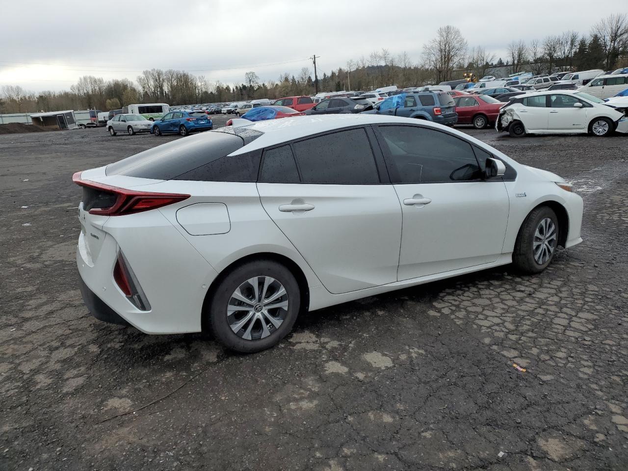 2022 TOYOTA PRIUS PRIM - Image 3
