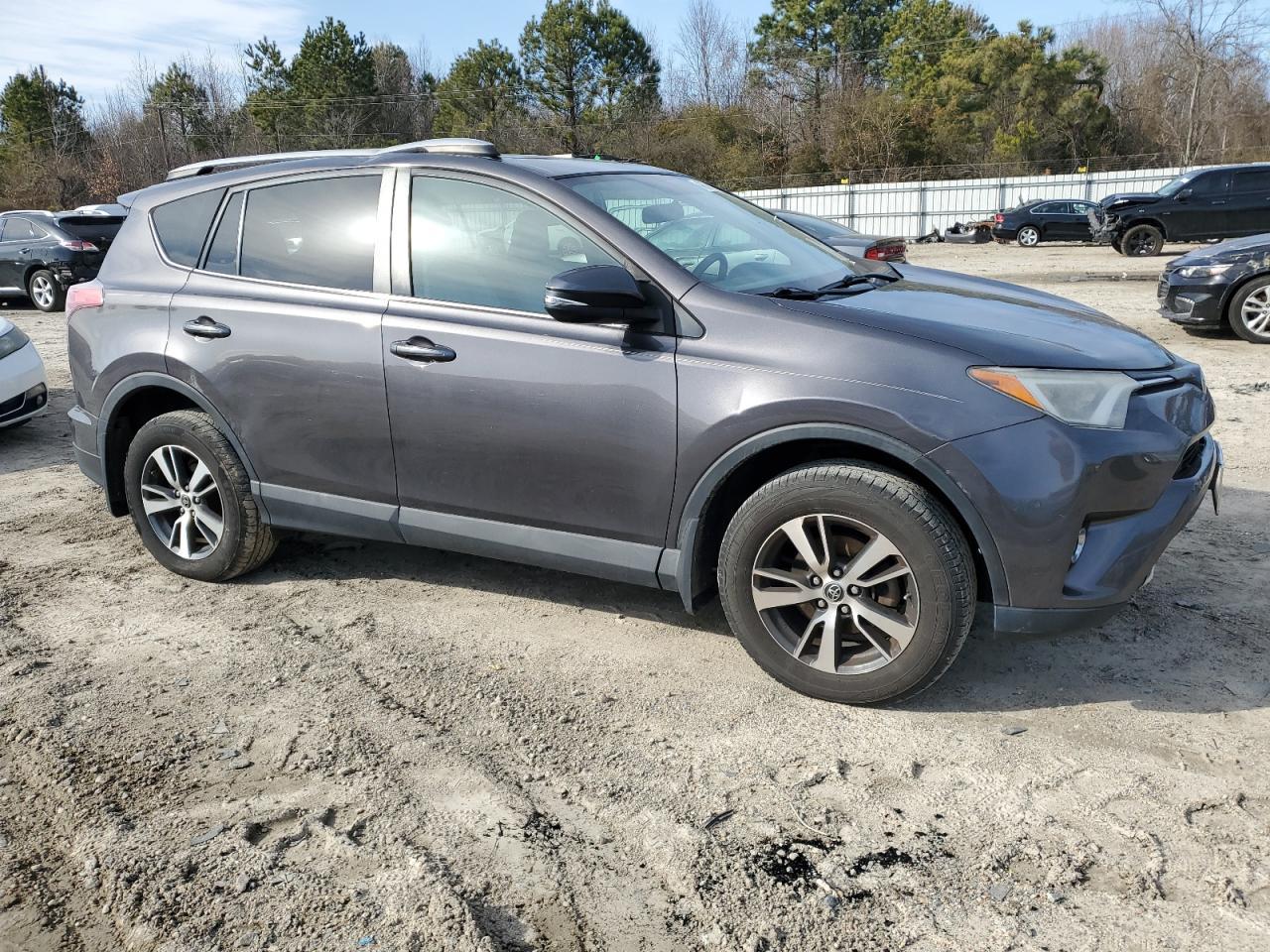 2016 TOYOTA RAV4 XLE - Фото 4