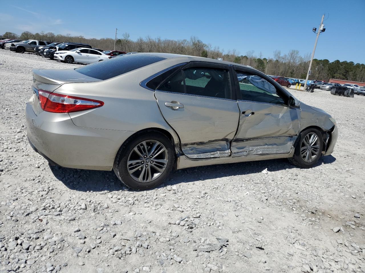 2015 TOYOTA CAMRY LE - Фото 3