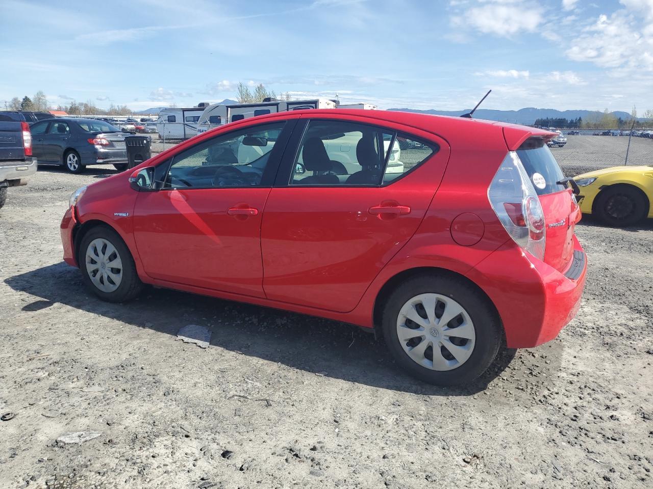 2013 TOYOTA PRIUS C - Image 2