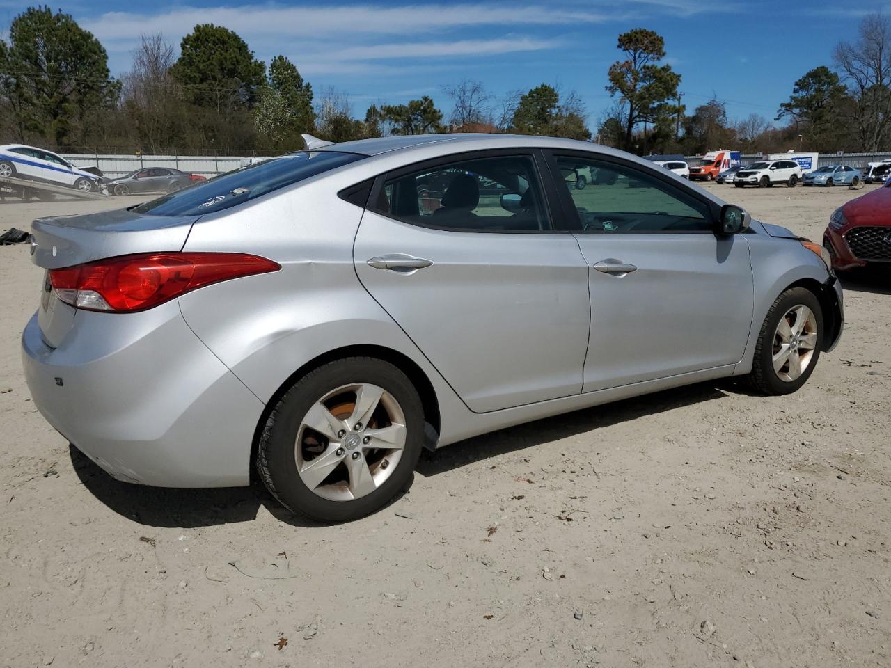 2011 HYUNDAI ELANTRA GL - Image 3