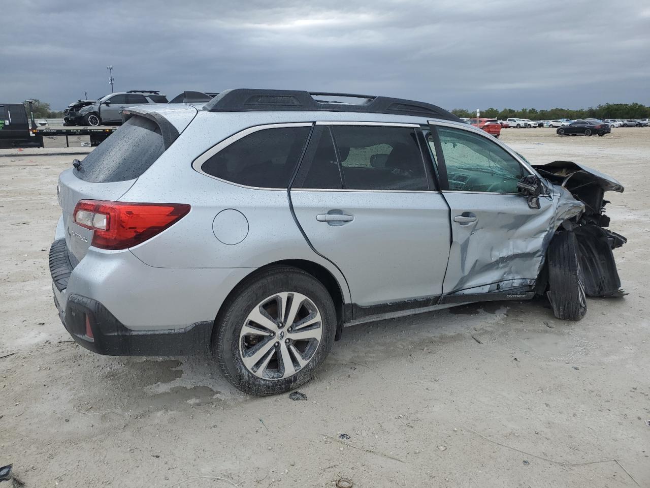 2018 SUBARU OUTBACK 2. - Image 3