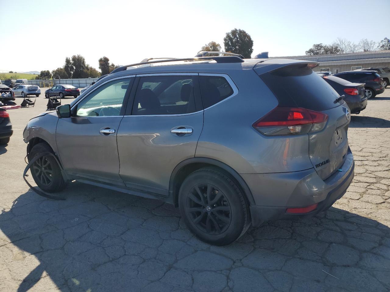 2018 NISSAN ROGUE S - Фото 2