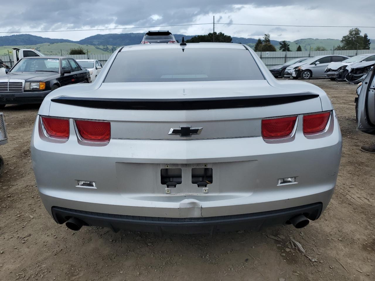 2011 CHEVROLET CAMARO LT - Image 6