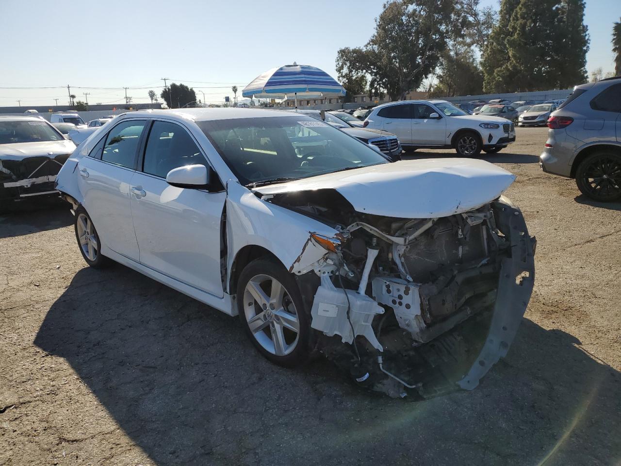 2014 TOYOTA CAMRY L - Image 4