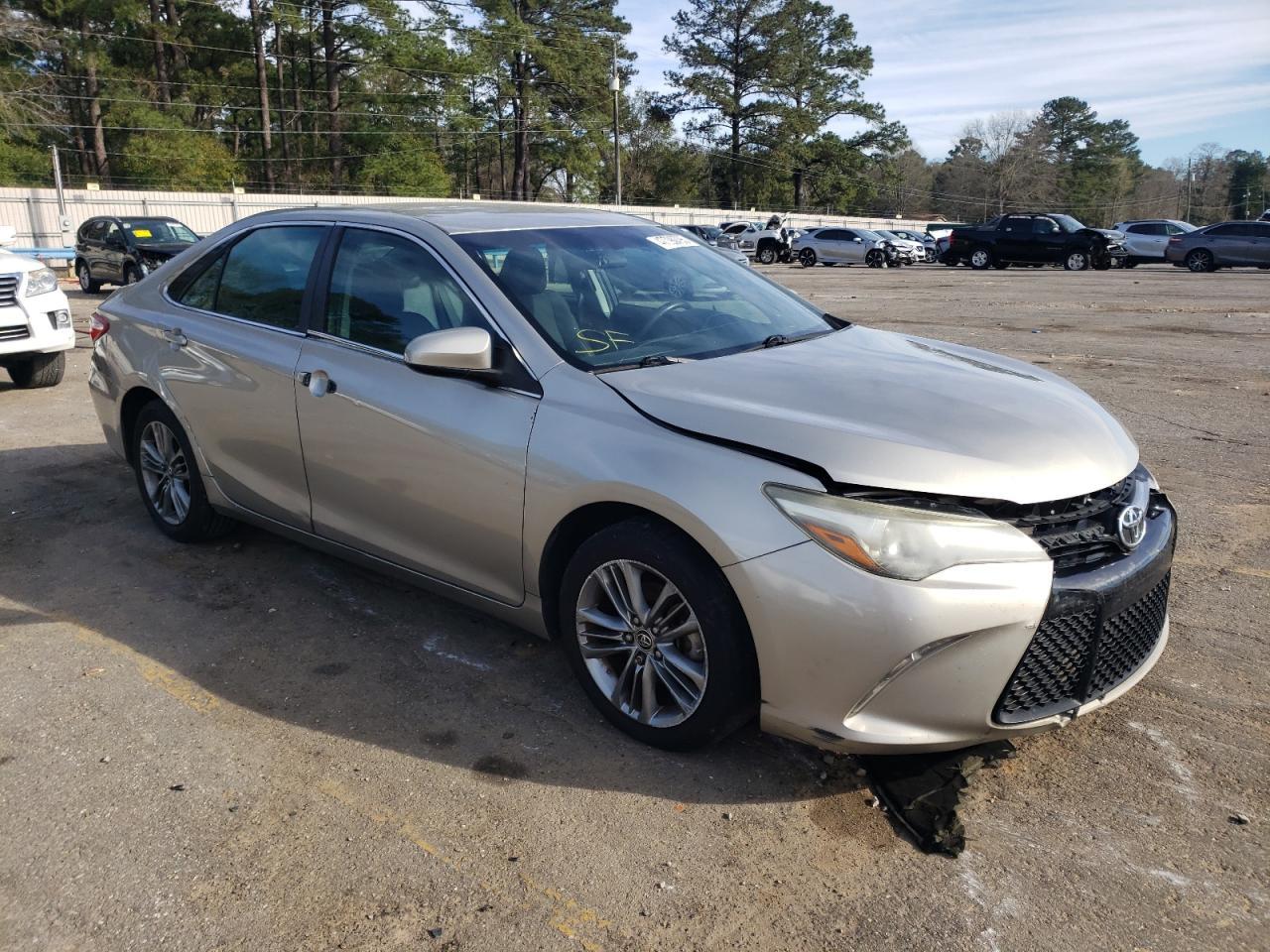 2015 TOYOTA CAMRY LE - Image 4
