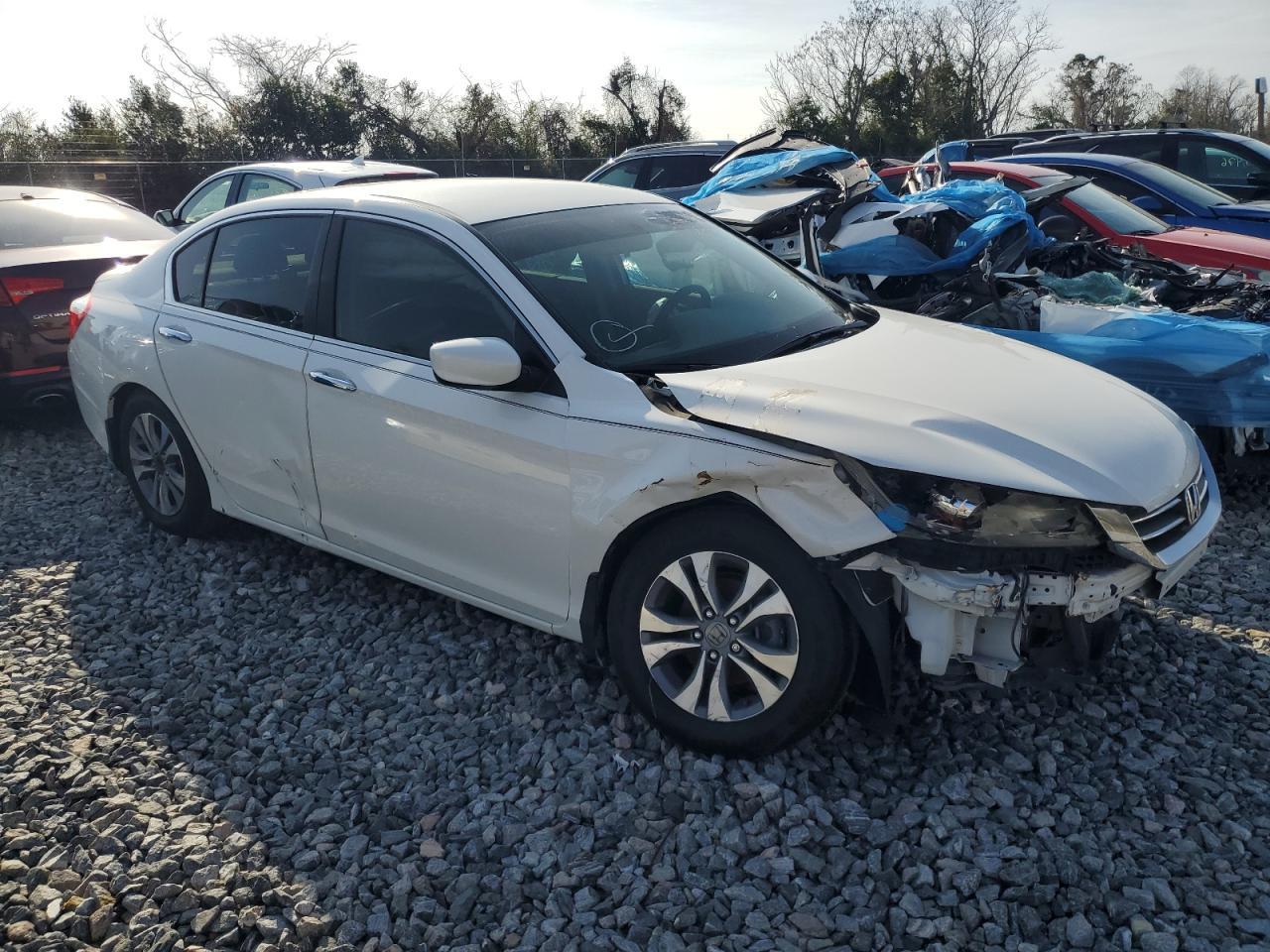 2014 HONDA ACCORD LX - Image 4