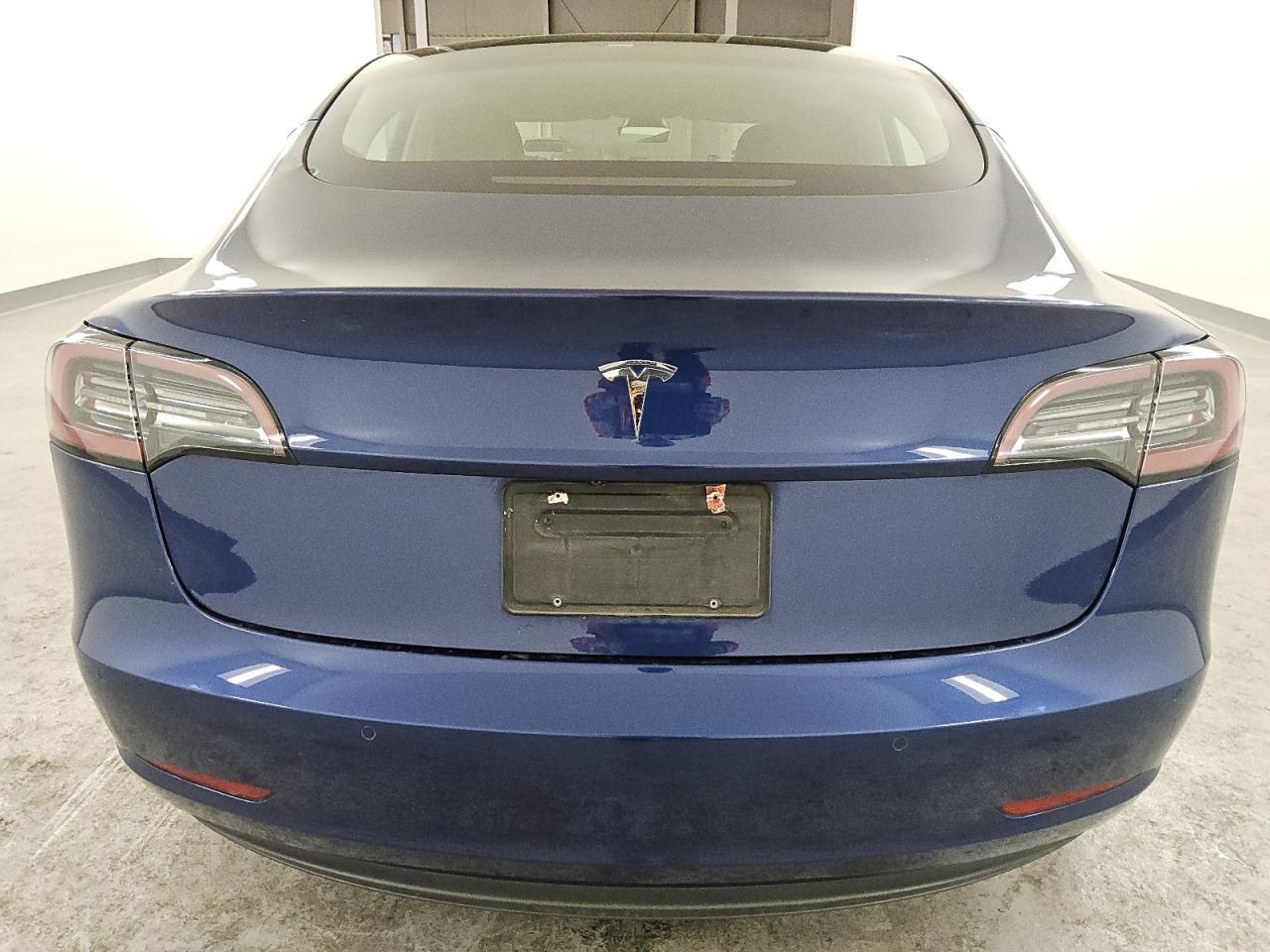 2022 TESLA MODEL 3 - Image 6