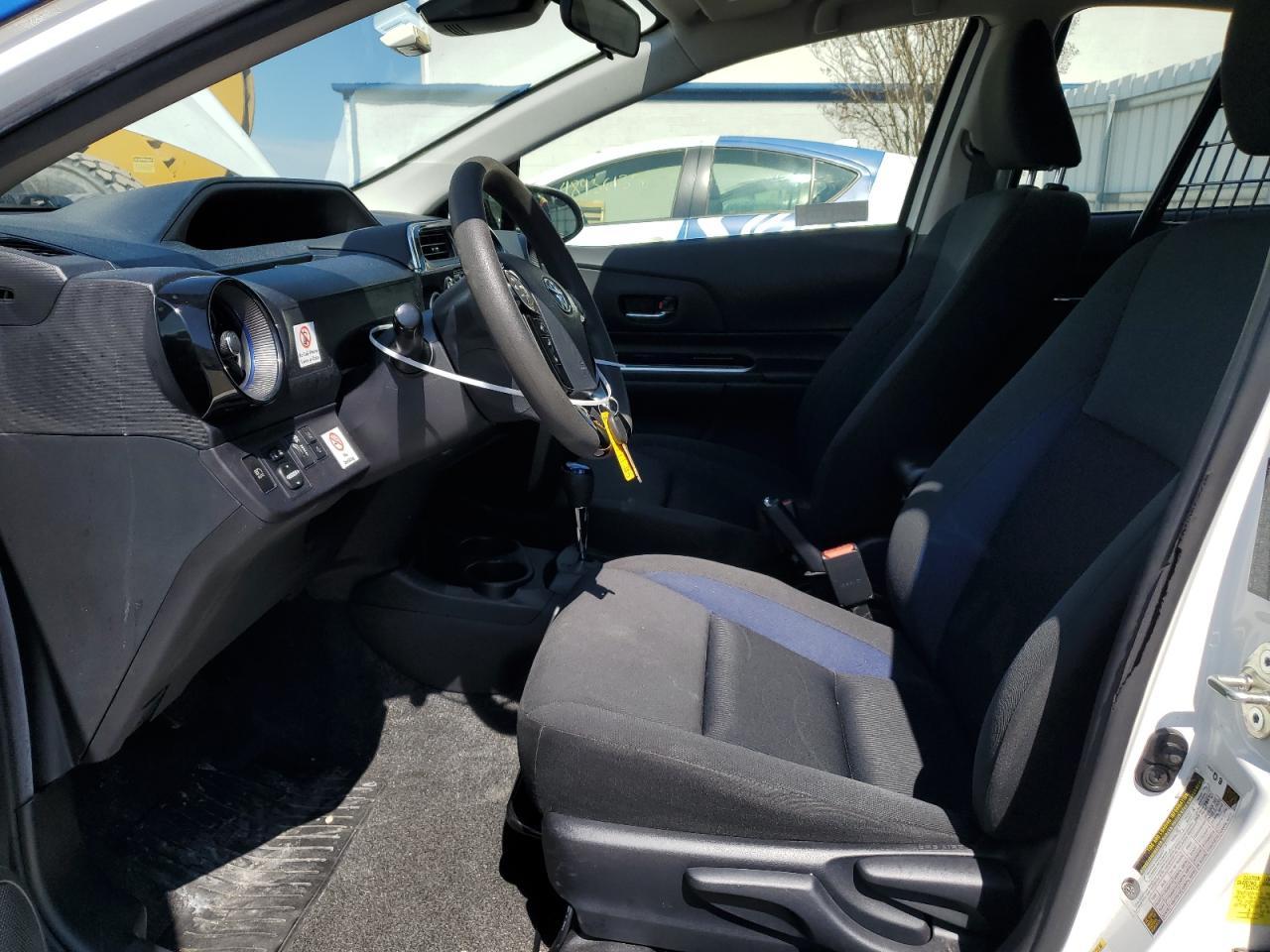 2018 TOYOTA PRIUS C - Image 7