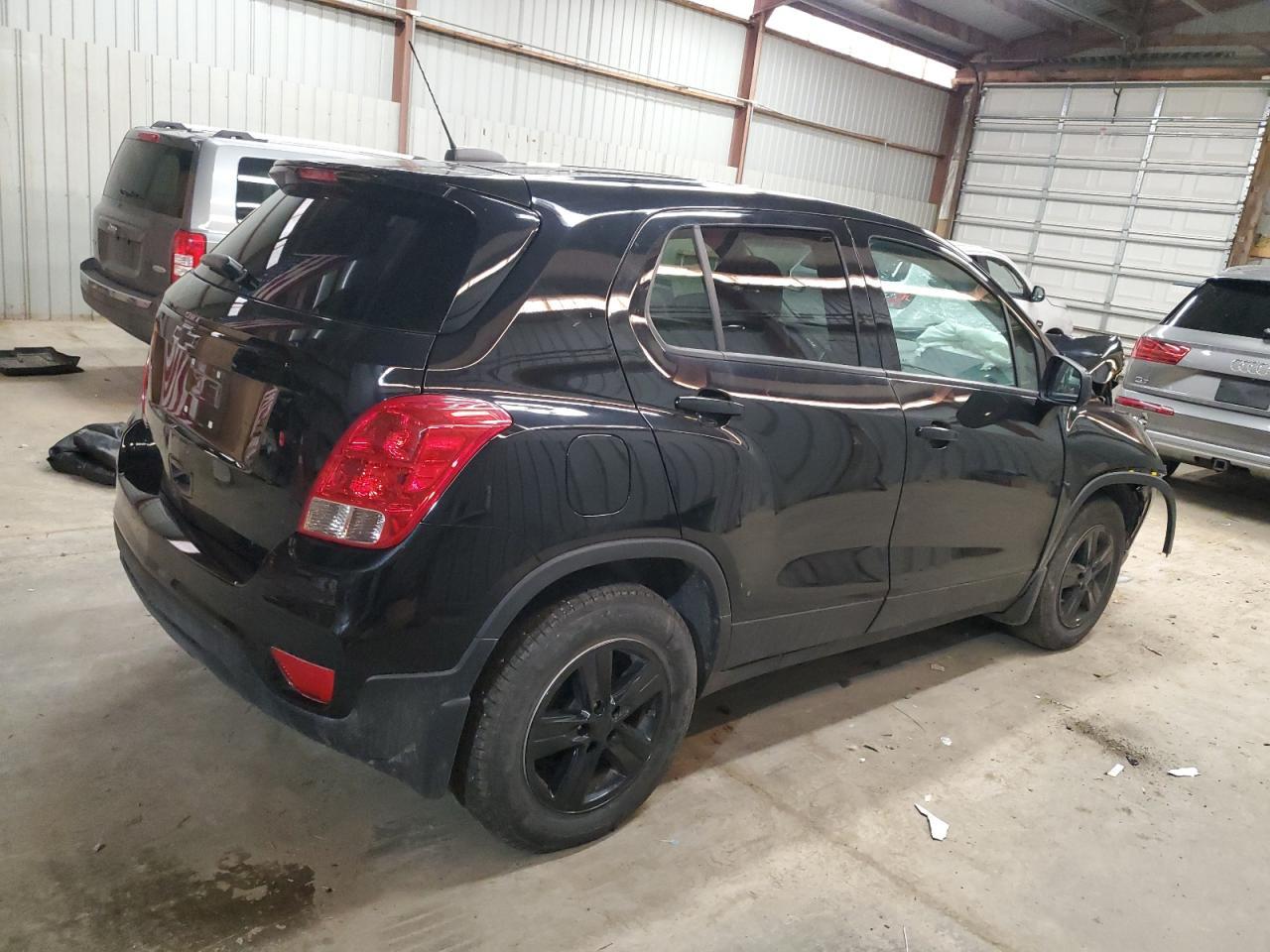 2021 CHEVROLET TRAX LS - Image 3