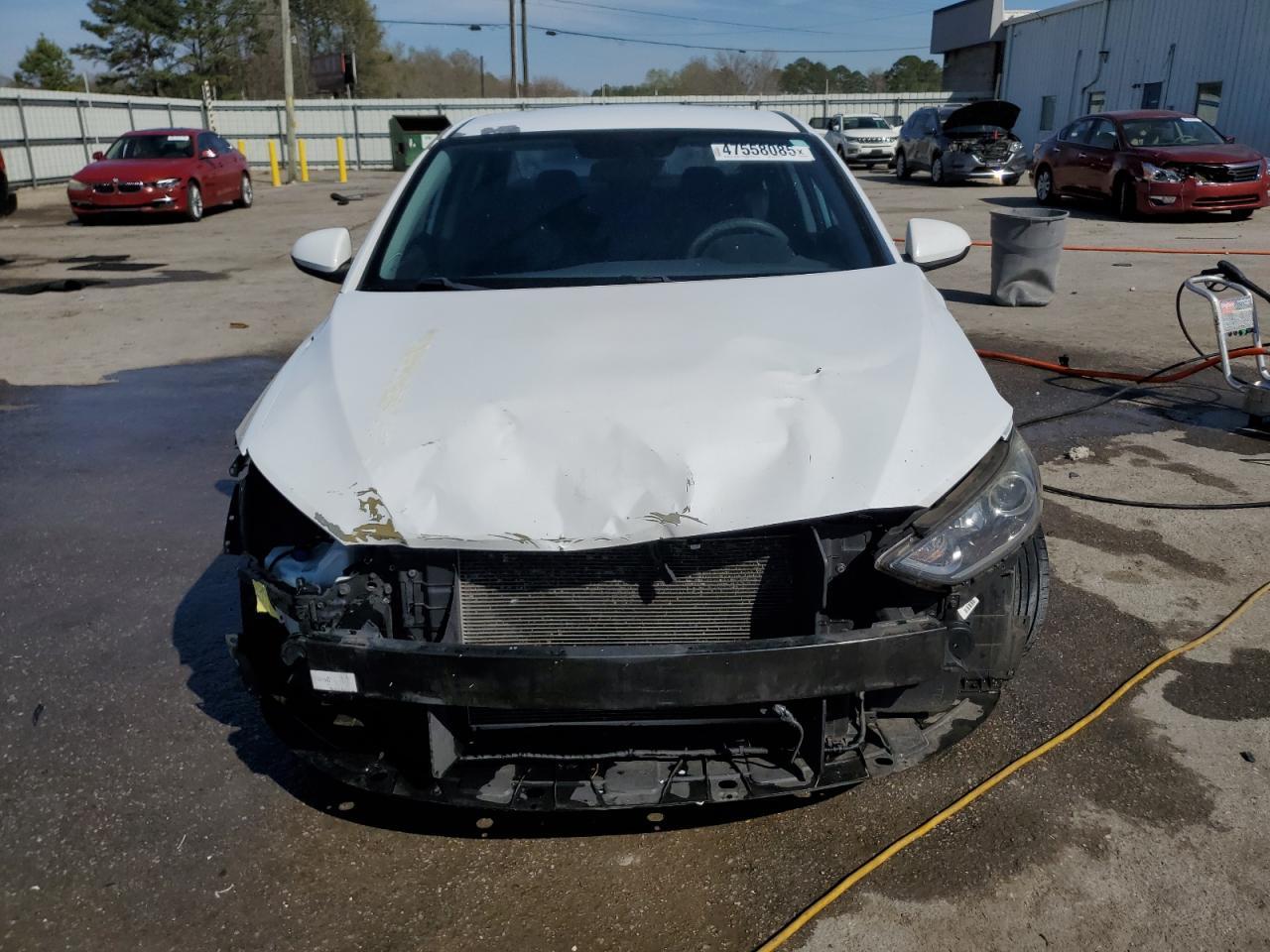 2018 HYUNDAI ELANTRA SE - Фото 5