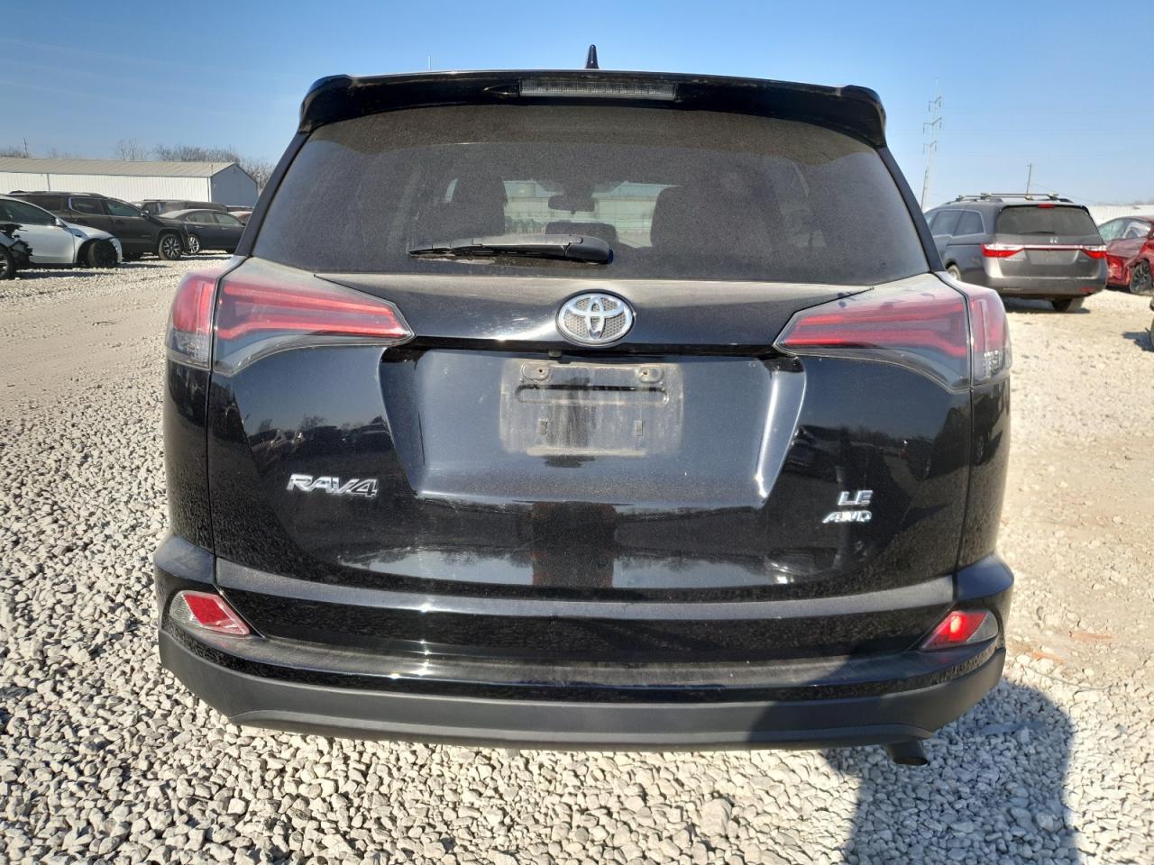 2017 TOYOTA RAV4 LE - Фото 6