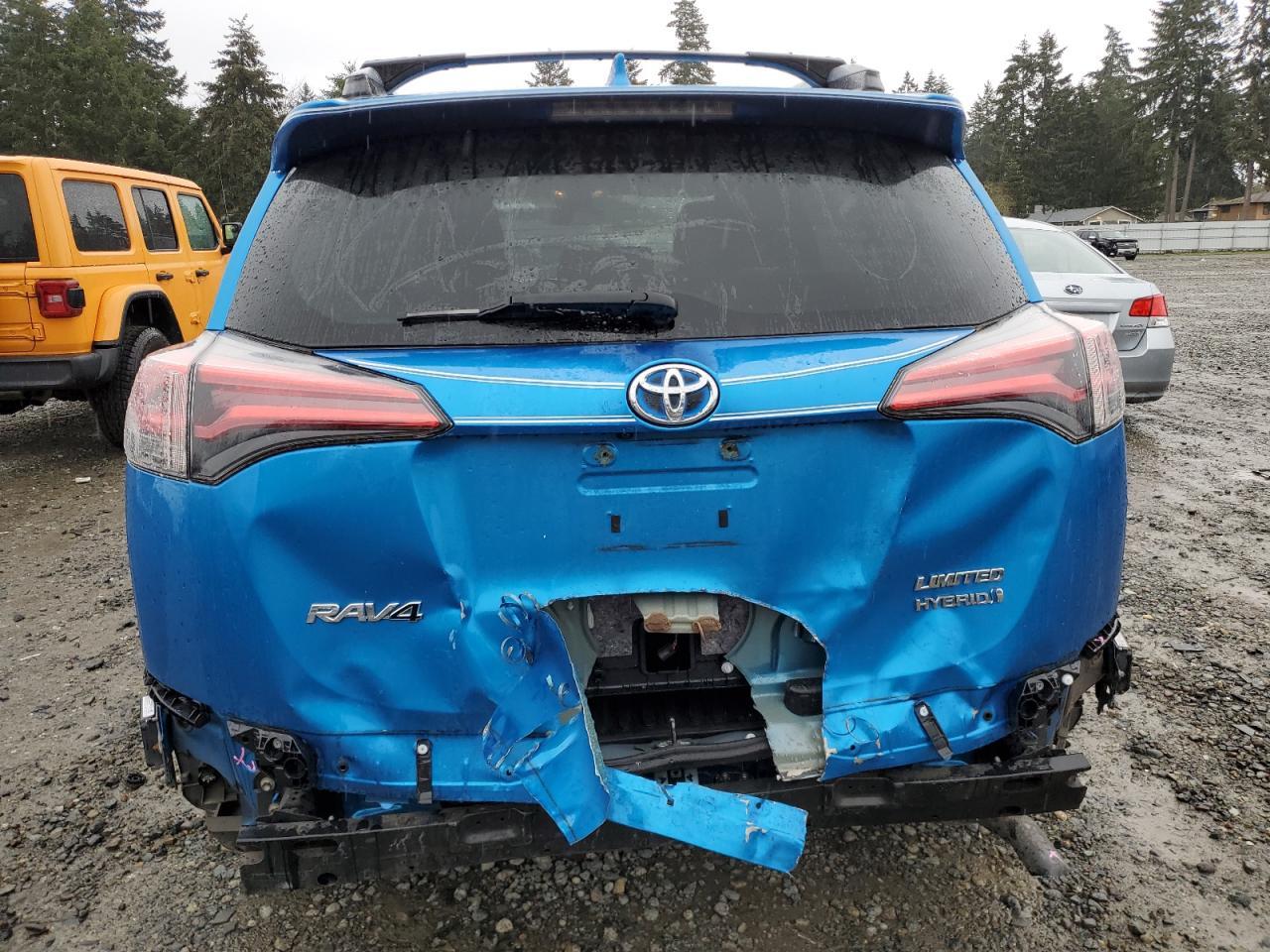 2017 TOYOTA RAV4 HV LI - Image 6