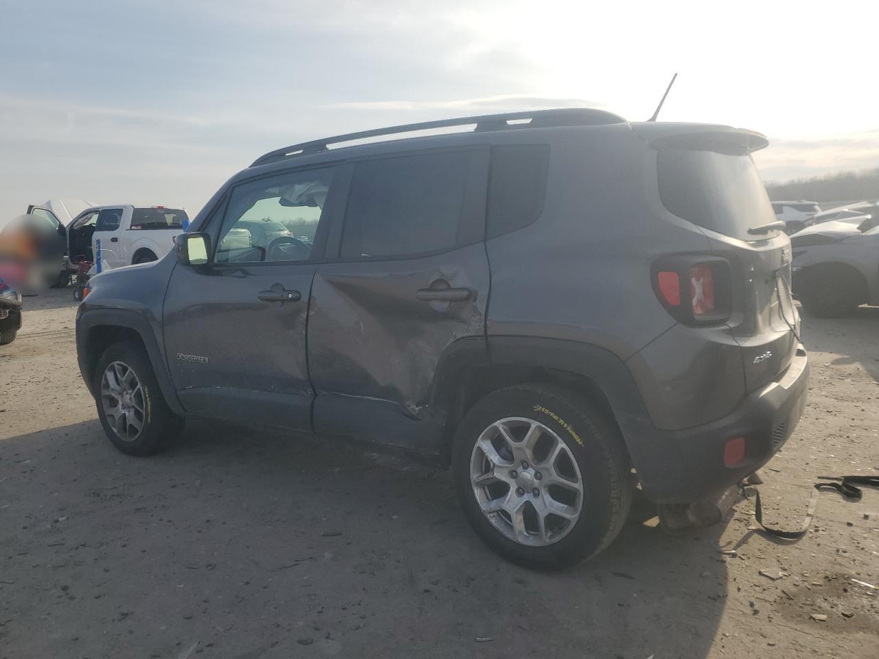 2016 JEEP RENEGADE L - Image 2