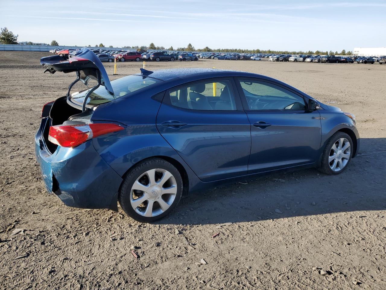 2013 HYUNDAI ELANTRA GL - Image 3