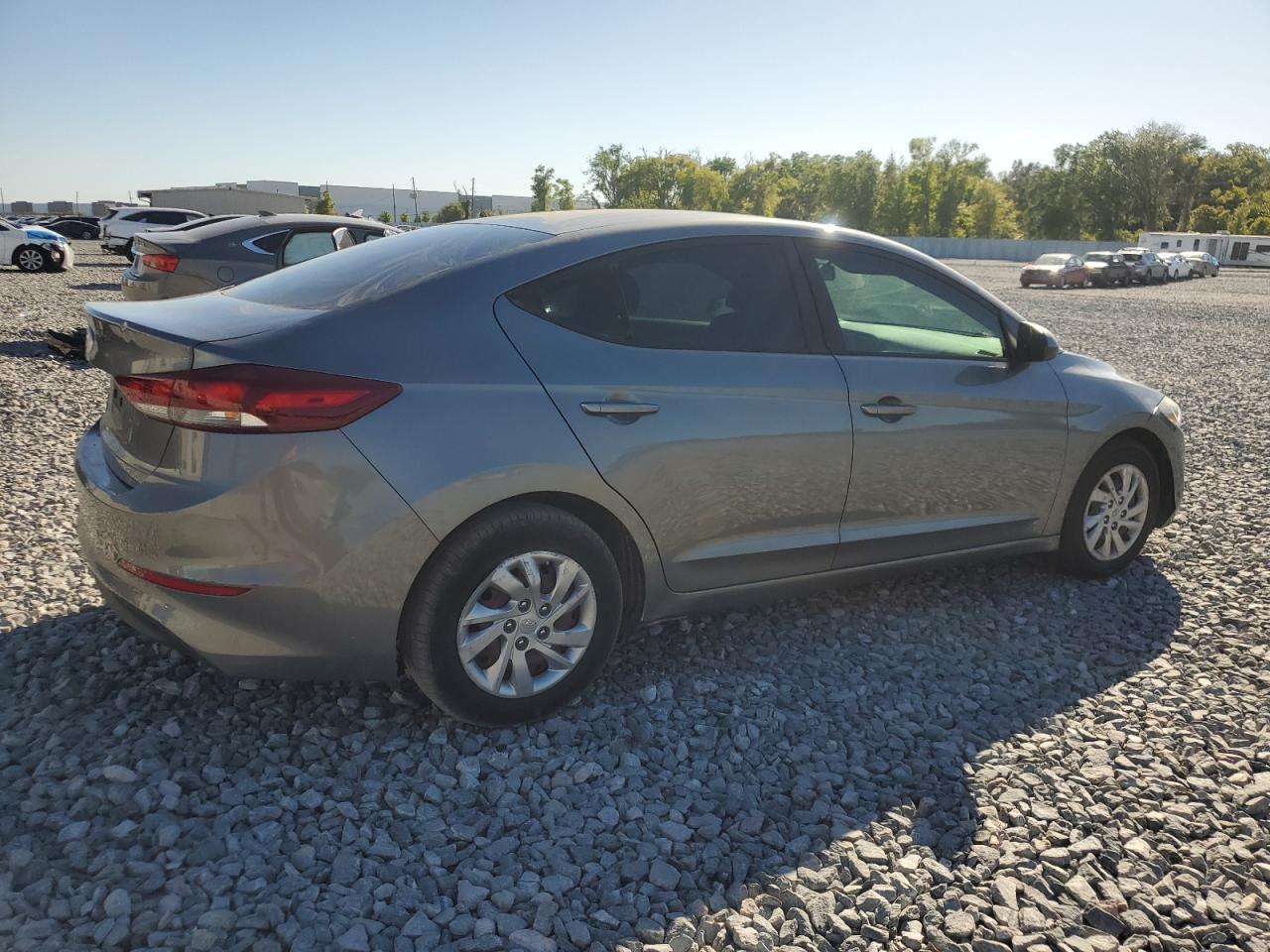 2018 HYUNDAI ELANTRA SE - Фото 3