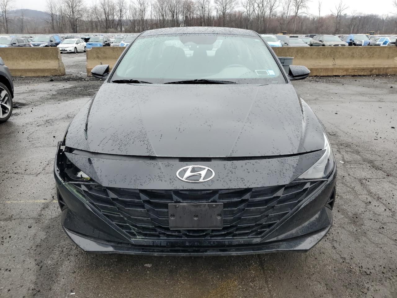 2023 HYUNDAI ELANTRA SE - Image 5