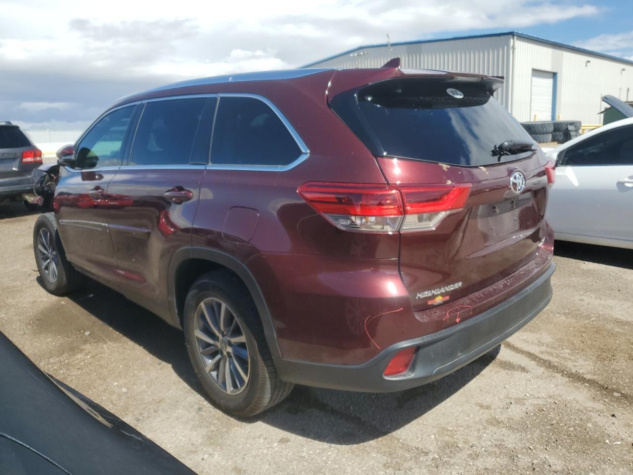 2019 TOYOTA HIGHLANDER - Фото 2