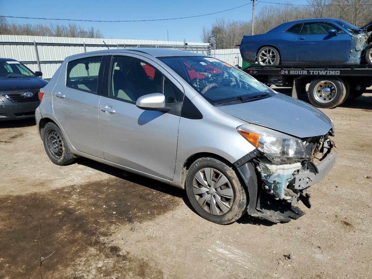 2014 TOYOTA YARIS - Фото 4