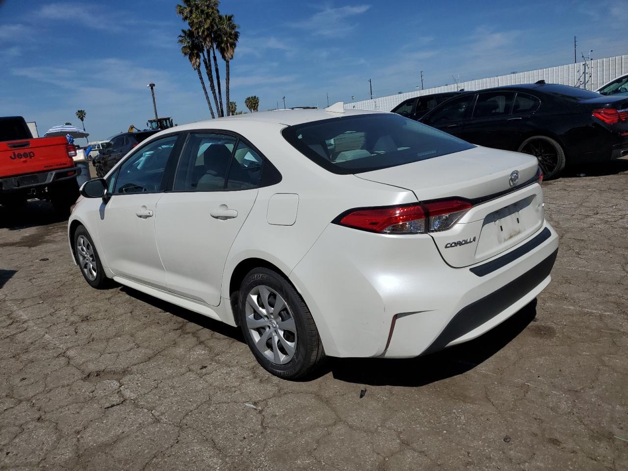 2021 TOYOTA COROLLA LE - Фото 2