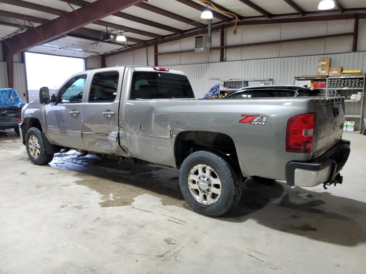 2012 CHEVROLET SILVERADO - Image 2